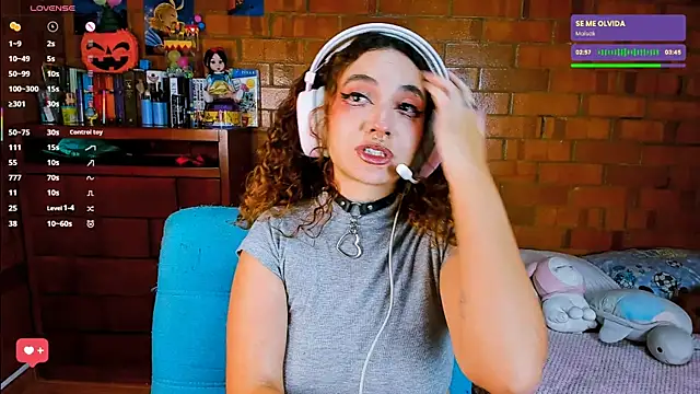 Annycolin  online show from October 17, 2025, 12:14 am