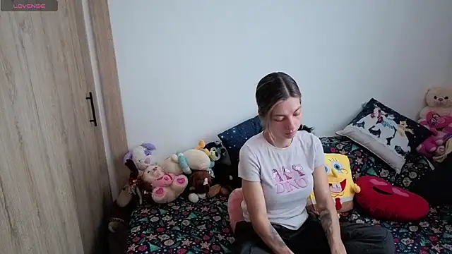 Princezzlove3 online show from March 6, 2026, 12:44 pm