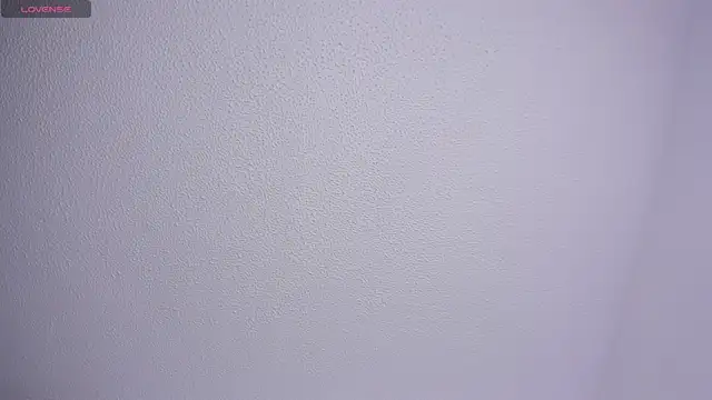 Snapshot of raven__white1 chatting on February 18, 2025, 1:43 am raven white1 online show from February 18, 2025, 1:43 am