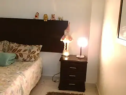 Snapshot of Aurrorasweet chatting on February 11, 2025, 3:40 am Aurrorasweet online show from February 11, 2025, 3:40 am