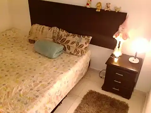 Snapshot of Aurrorasweet chatting on February 11, 2025, 12:38 am Aurrorasweet online show from February 11, 2025, 12:38 am