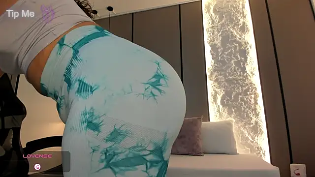 lilly ass  online show from November 28, 2025, 1:00 pm