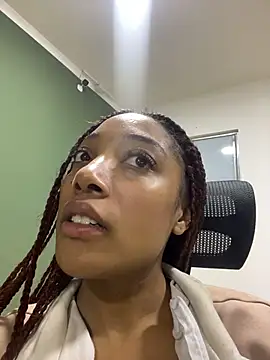 esmeralda-bk online show from March 11, 2026, 7:41 pm