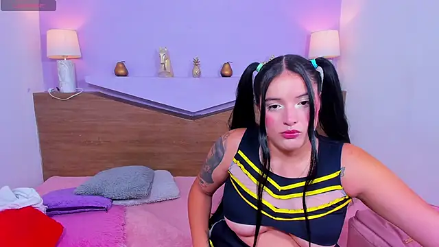 Snapshot of ScarletEmber3 chatting on September 9, 2025, 5:50 am ScarletEmber3 online show from September 9, 2025, 5:50 am