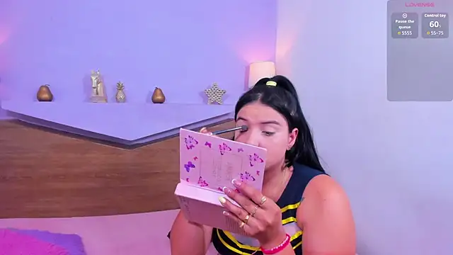 Snapshot of ScarletEmber3 chatting on September 27, 2025, 3:56 am ScarletEmber3 online show from September 27, 2025, 3:56 am