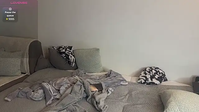 muscleloves online show from February 23, 2025, 6:23 pm