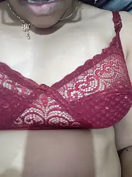 nikkibenza online show from February 26, 2025, 12:27 pm