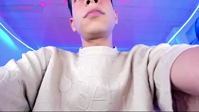 Snapshot of Ethan_Boyy chatting on April 29, 2026, 7:09 pm Ethan Boyy online show from April 29, 2026, 7:09 pm
