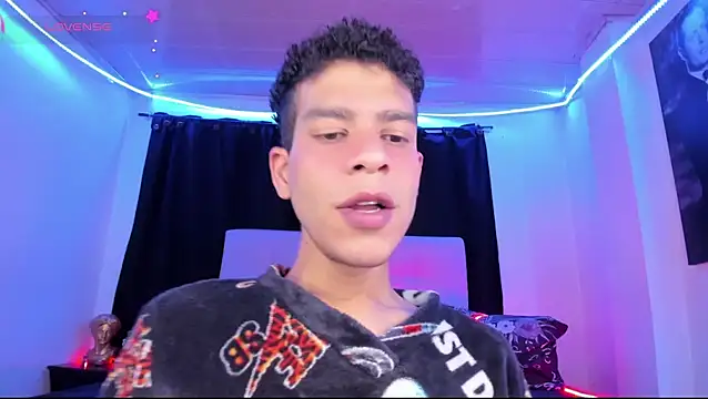 Snapshot of Ethan_Boyy chatting on June 19, 2026, 6:03 pm Ethan Boyy online show from June 19, 2026, 6:03 pm