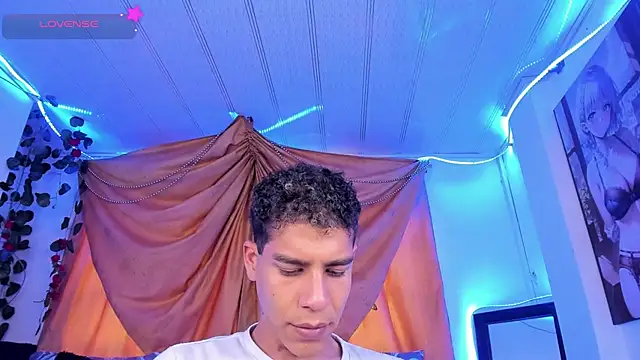 Snapshot of Ethan_Boyy chatting on November 3, 2025, 9:29 pm Ethan Boyy online show from November 3, 2025, 9:29 pm