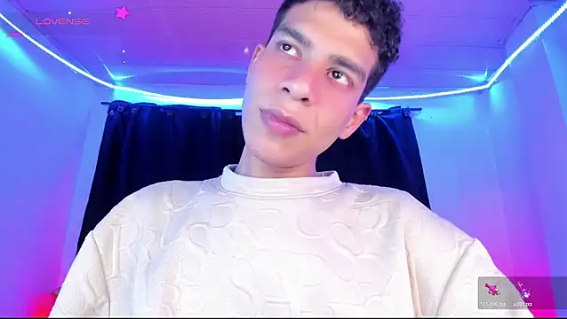 Snapshot of Ethan_Boyy chatting on April 21, 2026, 6:25 pm Ethan Boyy online show from April 21, 2026, 6:25 pm