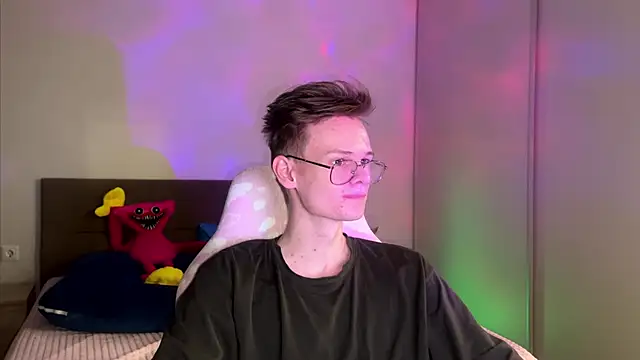 Wild boar1 online show from March 3, 2025, 8:32 pm