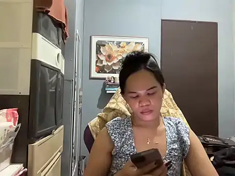 SophiaCourthaway online show from November 9, 2025, 10:58 pm