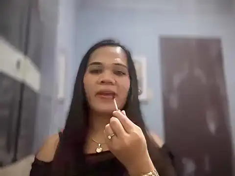 SophiaCourthaway online show from April 7, 2026, 10:11 pm