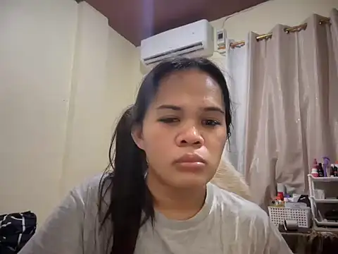SophiaCourthaway online show from May 30, 2026, 7:41 pm