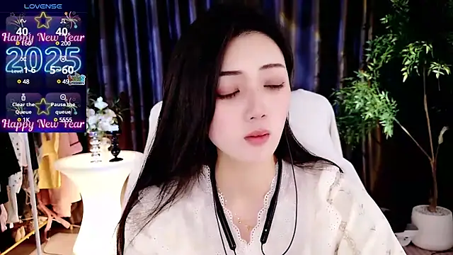 miaomiao-777 online show from March 3, 2025, 5:09 pm