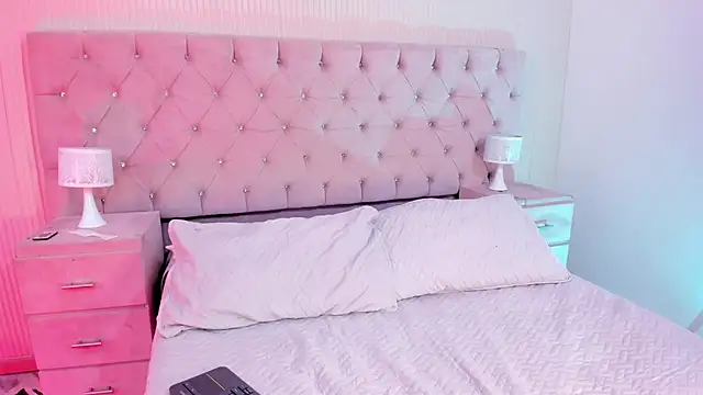 MattThompsonn online show from September 11, 2025, 9:37 pm