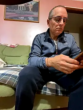 Snapshot of sempreilmio2 chatting on November 15, 2025, 7:56 am sempreilmio2 online show from November 15, 2025, 7:56 am