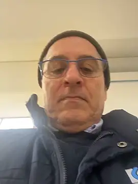 Snapshot of sempreilmio2 chatting on December 1, 2025, 11:44 am sempreilmio2 online show from December 1, 2025, 11:44 am