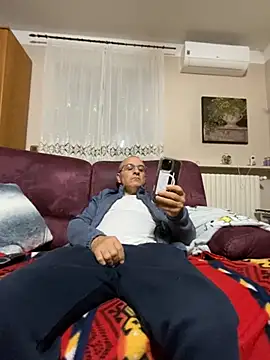 Snapshot of sempreilmio2 chatting on November 15, 2025, 11:31 pm sempreilmio2 online show from November 15, 2025, 11:31 pm