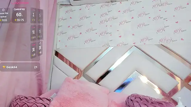 Snapshot of NoaBrowm chatting on January 18, 2025, 1:29 pm NoaBrowm online show from January 18, 2025, 1:29 pm