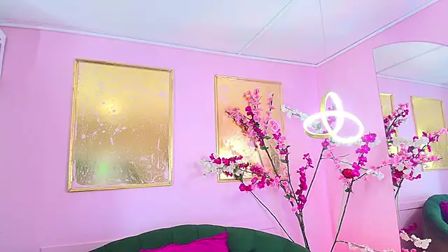 scarlette69 online show from December 20, 2025, 7:50 pm