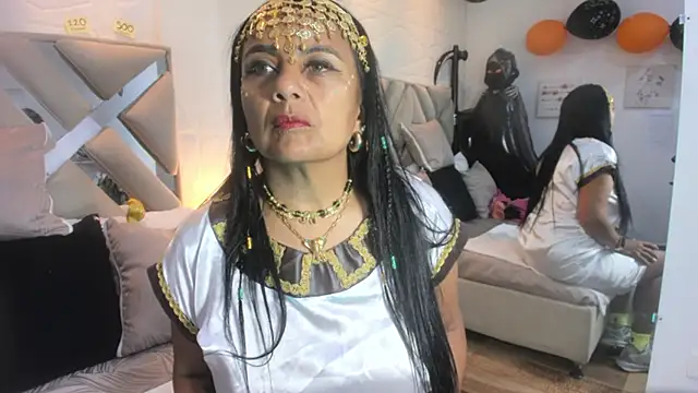 raquell moore online show from October 31, 2025, 11:51 am