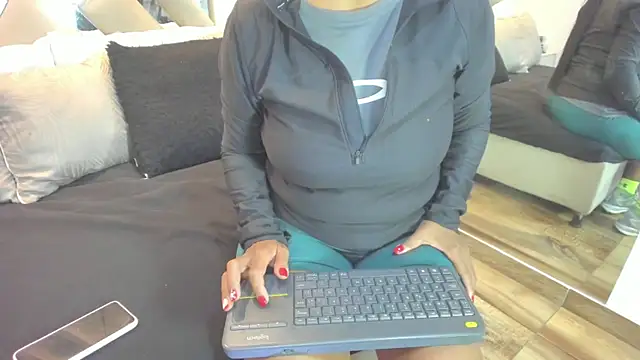 raquell moore online show from January 13, 2026, 5:28 pm