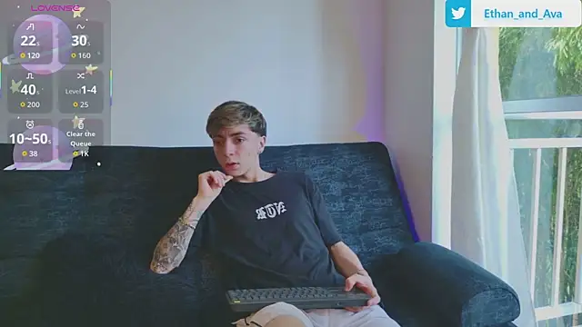 ethan and ava online show from November 7, 2025, 1:04 pm