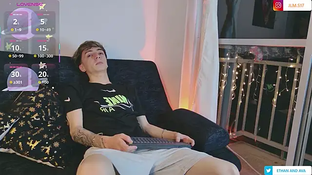 ethan and ava online show from December 5, 2025, 2:10 am