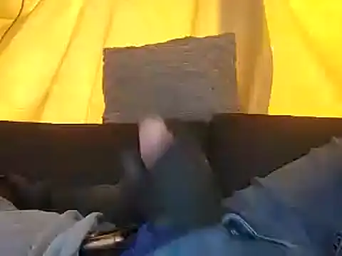 bwcbeat83 online show from March 14, 2025, 11:11 pm