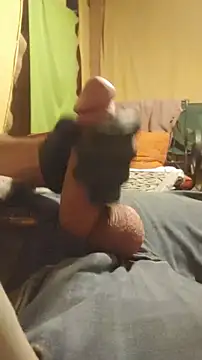 Snapshot of bwcbeat83 chatting on February 28, 2026, 7:19 am bwcbeat83 online show from February 28, 2026, 7:19 am