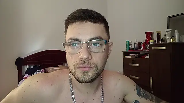 Snapshot of Dyllan__ chatting on May 25, 2026, 2:38 pm Dyllan online show from May 25, 2026, 2:38 pm