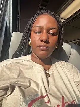 Snapshot of xoxoHotCoCo chatting on March 9, 2026, 9:07 pm xoxoHotCoCo online show from March 9, 2026, 9:07 pm