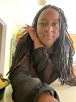 Snapshot of xoxoHotCoCo chatting on April 22, 2026, 4:58 pm xoxoHotCoCo online show from April 22, 2026, 4:58 pm