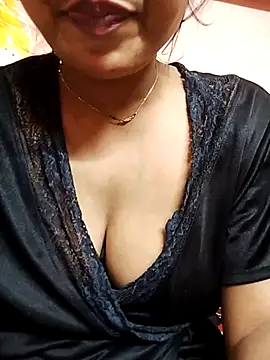 priya0921 online show from February 20, 2025, 11:53 am