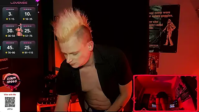 Snapshot of LiamIdols chatting on January 16, 2025, 6:35 am LiamIdols online show from January 16, 2025, 6:35 am