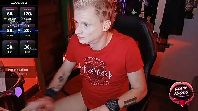 Snapshot of LiamIdols chatting on November 5, 2025, 8:12 pm LiamIdols online show from November 5, 2025, 8:12 pm