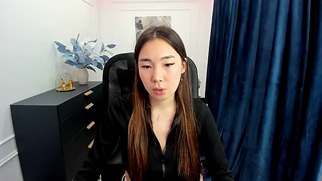 AnnaReyla online show from September 21, 2025, 4:50 am