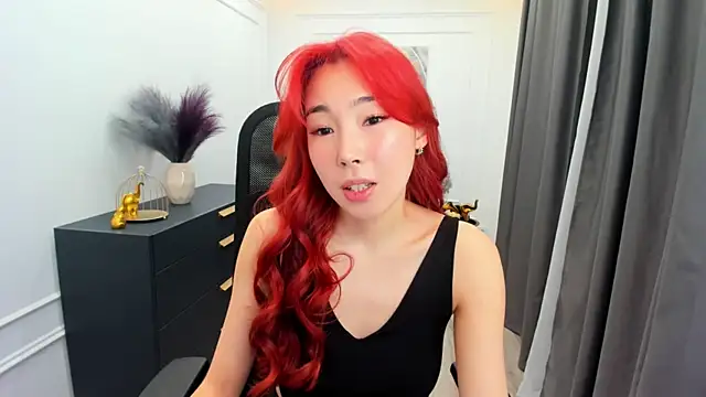 AnnaReyla online show from February 28, 2026, 7:13 pm