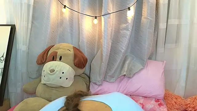 SERAFINA  online show from October 27, 2025, 1:12 pm