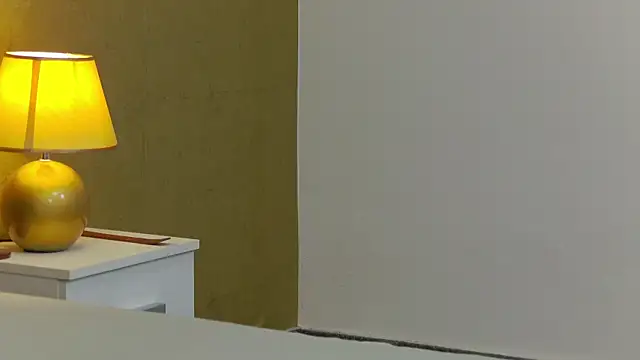 Annabellerise online show from March 18, 2025, 6:39 pm