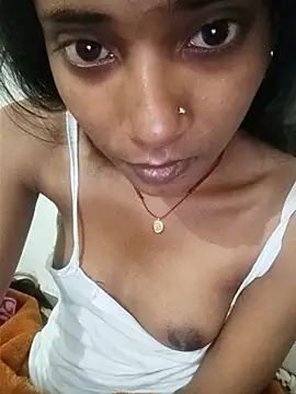 Snapshot of Divya-2007 chatting on February 13, 2026, 12:54 am Divya-2007 online show from February 13, 2026, 12:54 am