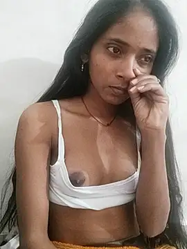 Snapshot of Divya-2007 chatting on November 17, 2025, 12:58 am Divya-2007 online show from November 17, 2025, 12:58 am