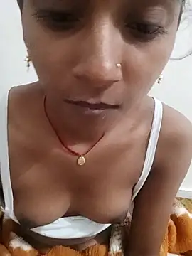 Snapshot of Divya-2007 chatting on November 25, 2025, 3:34 pm Divya-2007 online show from November 25, 2025, 3:34 pm