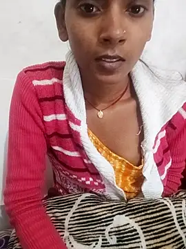 Snapshot of Divya-2007 chatting on December 22, 2025, 3:39 am Divya-2007 online show from December 22, 2025, 3:39 am