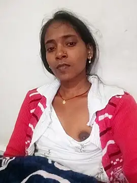 Snapshot of Divya-2007 chatting on February 5, 2026, 4:47 pm Divya-2007 online show from February 5, 2026, 4:47 pm