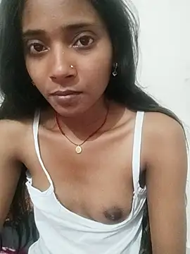 Snapshot of Divya-2007 chatting on February 26, 2026, 12:10 am Divya-2007 online show from February 26, 2026, 12:10 am