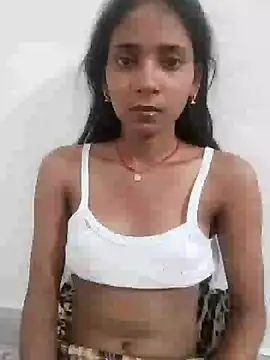 Snapshot of Divya-2007 chatting on October 16, 2025, 12:08 am Divya-2007 online show from October 16, 2025, 12:08 am