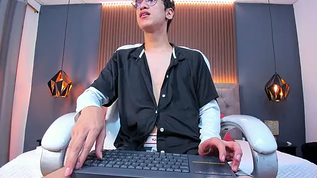 Snapshot of Cum_hunters chatting on September 24, 2025, 3:35 am Cum hunters online show from September 24, 2025, 3:35 am